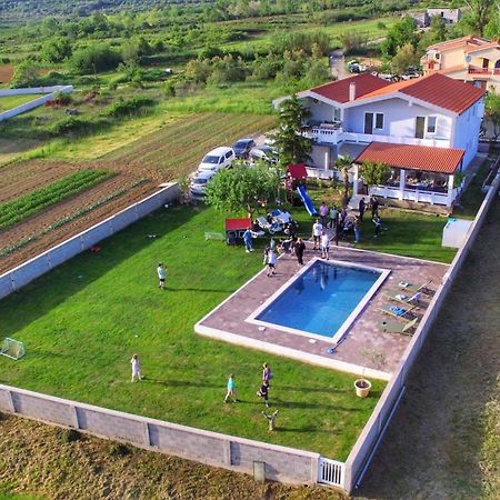 Willa House Rose With Garden And Pool Ljubač Zewnętrze zdjęcie