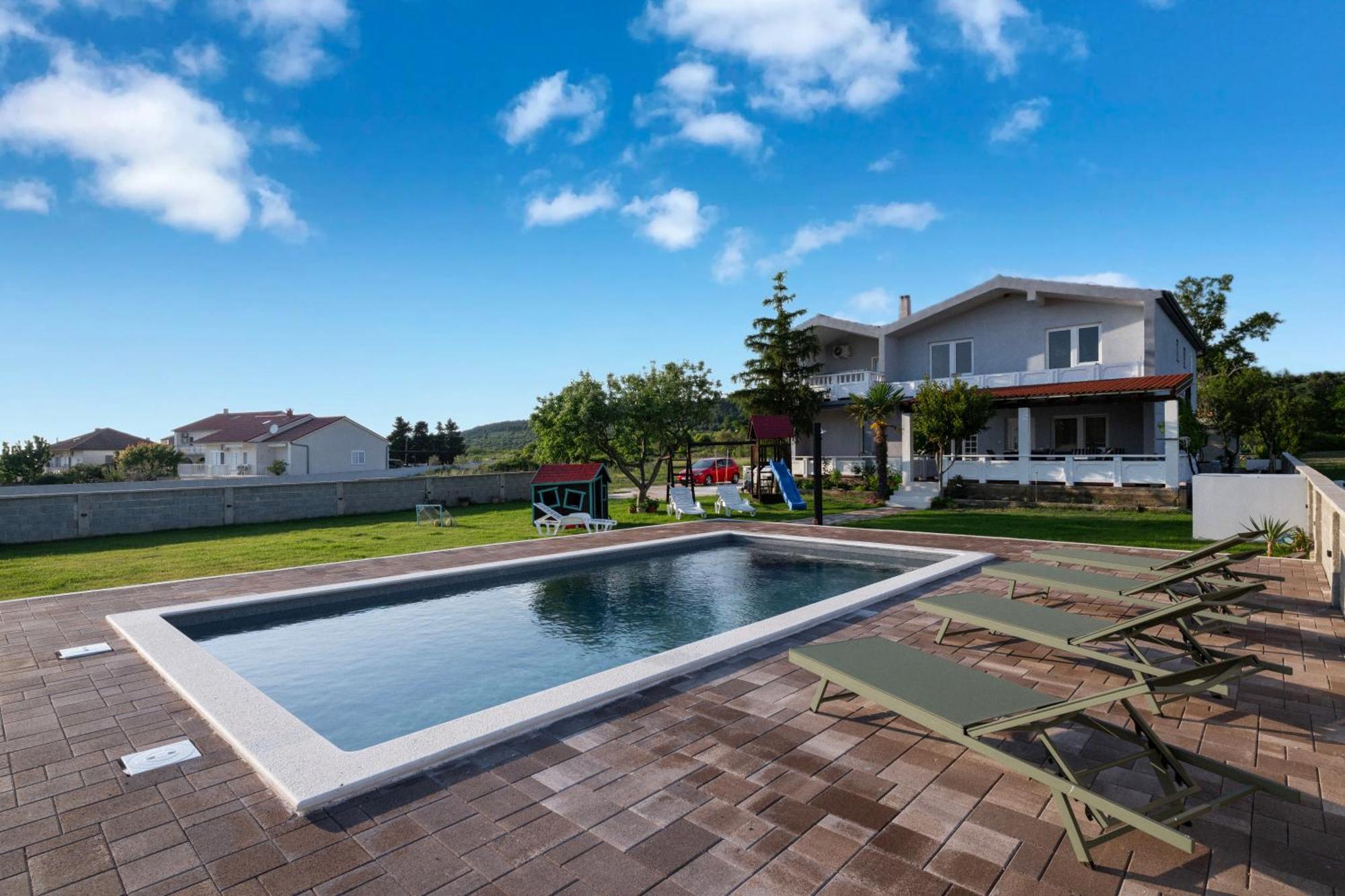 Willa House Rose With Garden And Pool Ljubač Zewnętrze zdjęcie